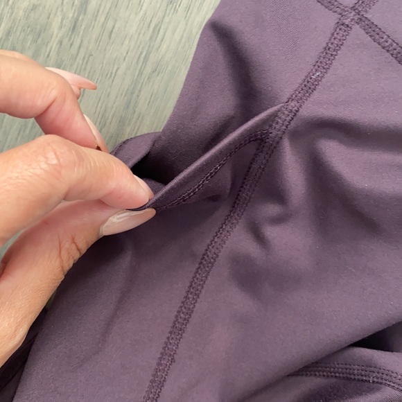 Yogalicious‎ Lux Purple Capri Leggings W/Pockets - Picture 4 of 8